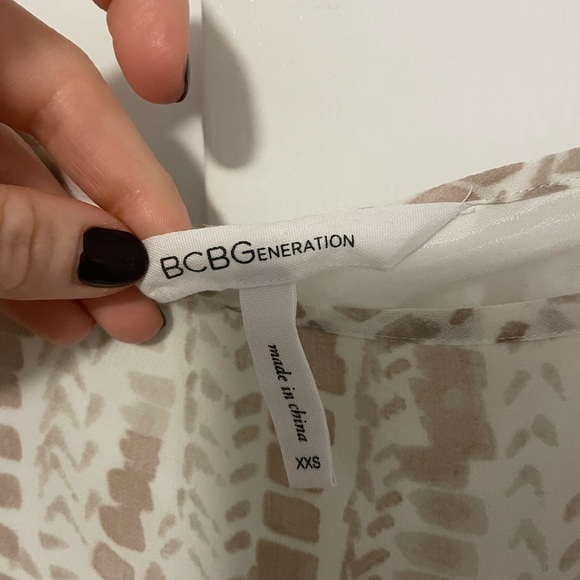 Off the shoulder BCBG dress - Picture 2 of 5